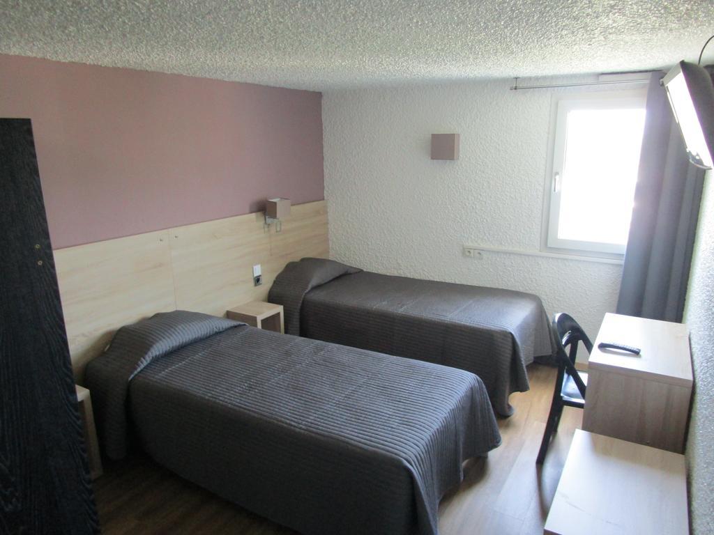Hotel Les Tourrades Cannes Buitenkant foto