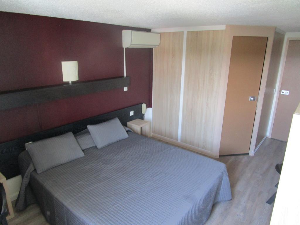 Hotel Les Tourrades Cannes Buitenkant foto