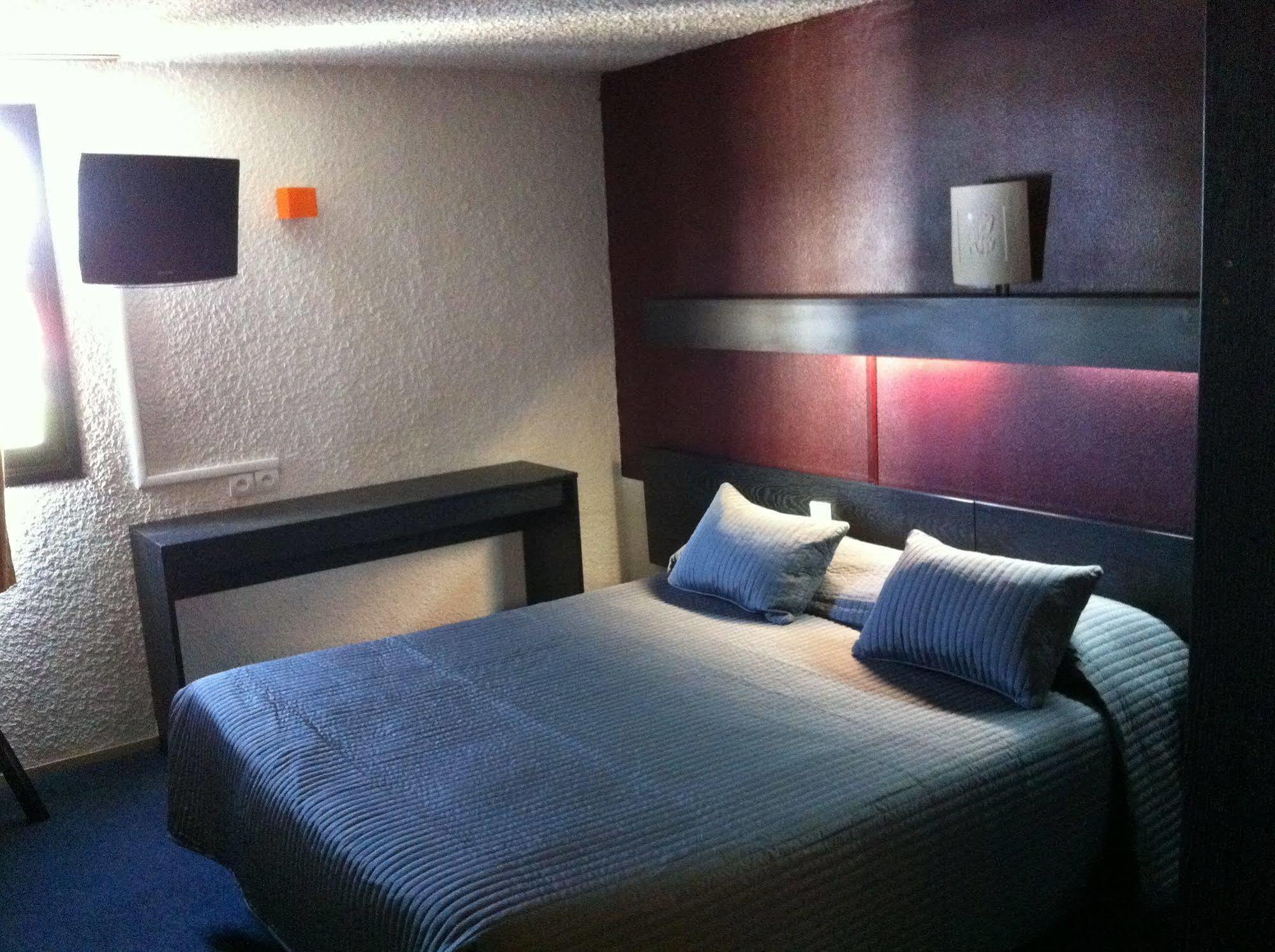Hotel Les Tourrades Cannes Buitenkant foto