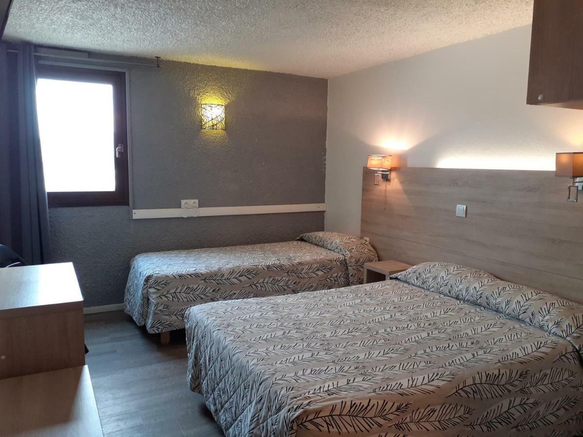 Hotel Les Tourrades Cannes Buitenkant foto